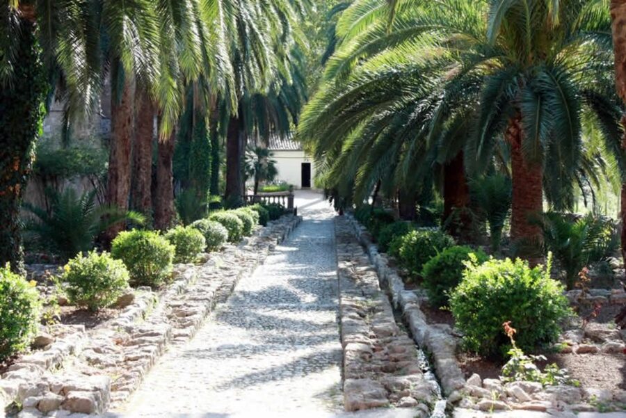 Sóller: Jardines de Alfabia Entrance Ticket - Practical details that matter on the day