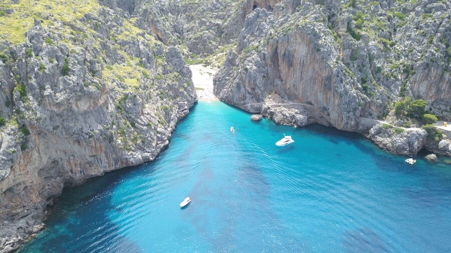 Soller: Sa Calobra & Cala Tuent Speedboat Tour - Snorkeling setup: masks included, and what you should look for