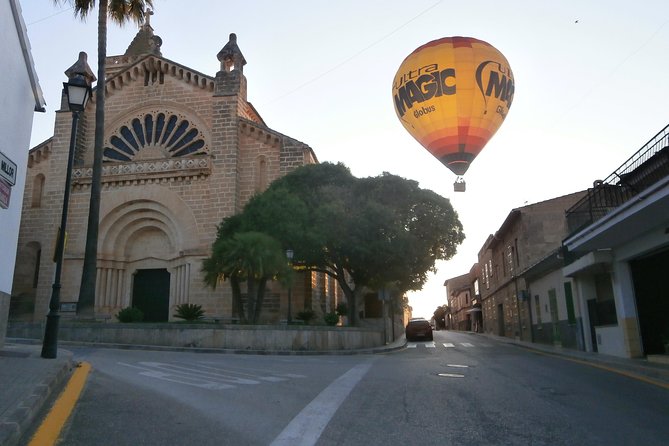 Sunrise and Sunset Experience Hot Air Balloon Ride Mallorca - The “getting in the air” part is the real show