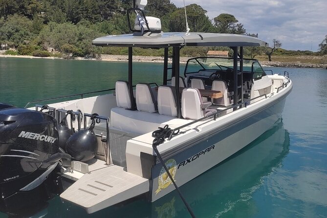 Sunset Cruise on Luxury Speed Boat - A private group cruise for couples, families, and active friends