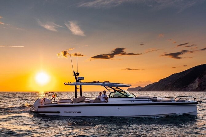 Sunset Cruise on Luxury Speed Boat - Timing in the evening: how to plan for the 7:30 pm start