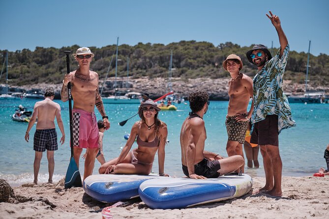 Tour Beach Portal Vells, Cave Portal Vells. - Platgeta de Portals Vells: sea caves and coves where snorkeling makes sense