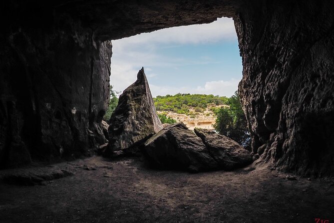 Tour Beach Portal Vells, Cave Portal Vells. - Price and value: does $167 buy you more than a ride?