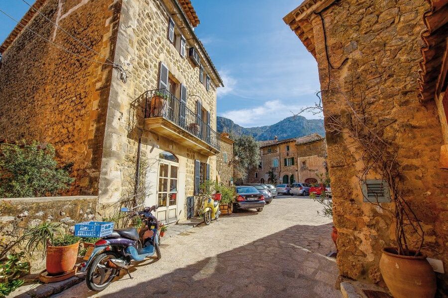 Tramuntana Small Group Tour - Soller, Deiá, Valldemossa - A Tramuntana day that actually feels like a day