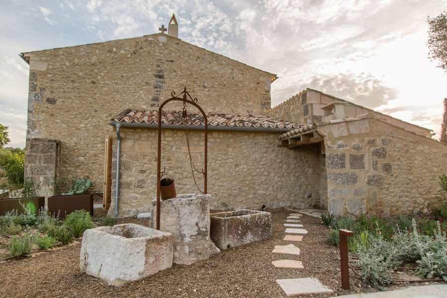 Treurer: Mediterranean barbecue Night - Languages, vibe, and pacing: what it feels like on the ground