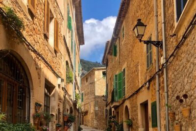 Valdemossa and Port of Soller Half Day Tour with Coca of Potato