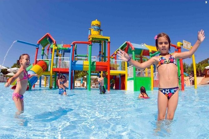 Western Water Park, Entrance tickets - Facilities and small fees: lockers, showers, chairs, and water shoes